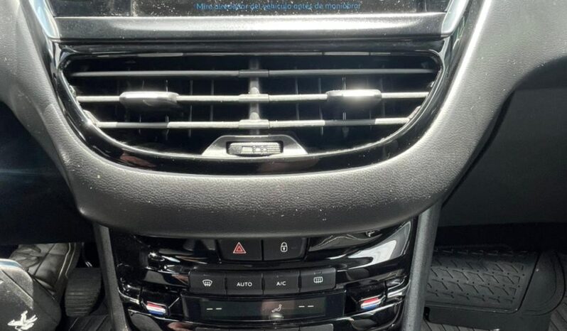 
								HERMOSO PEUGEOT 208 full									