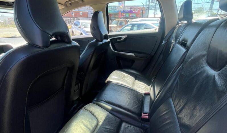 
								FANTASTICO VOLVO XC60 full									