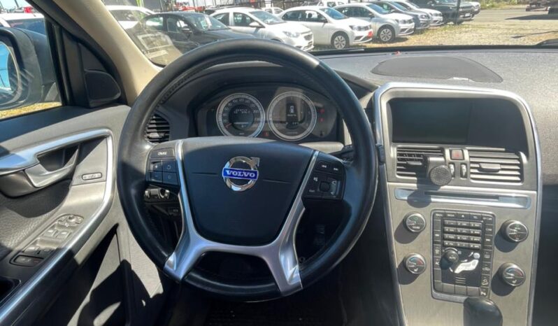 
								FANTASTICO VOLVO XC60 full									